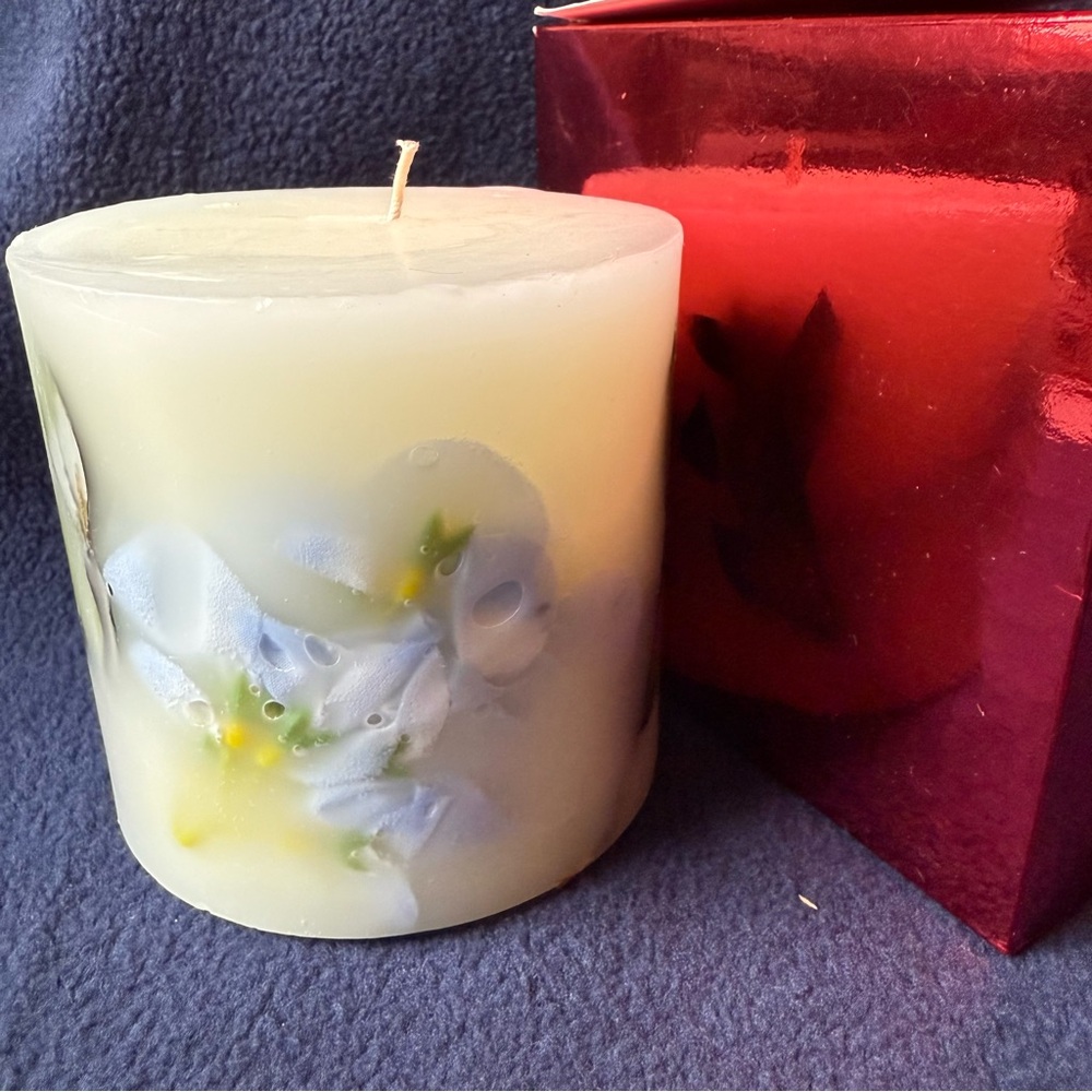 Pale Blue Pansy White Single Wick Pillar Candle